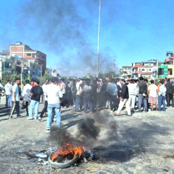 जेनजी मधेस प्रदेश संयोजक यादवले भने– एमालेबाट हाम्रा साथीहरूमाथि कुटपिट भएपछि विरोध